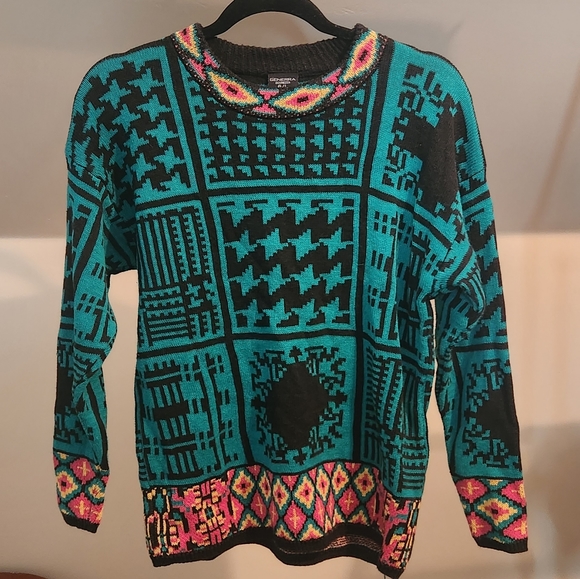 GENERRA- Geometric Sweater - Picture 1 of 5